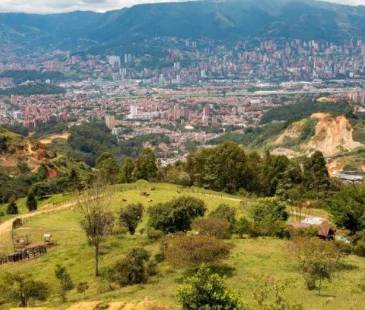 El lote Aguas Vivas está situado en la comuna 14, El Poblado. FOTO: ARCHIVO