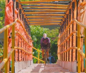 La estructura tiene rampas para facilitar el paso de personas con movilidad reducida. FOTO: ALCALDÍA DE MEDELLÍN.