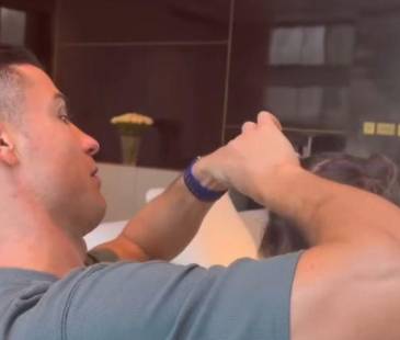 El tierno momento fue compartido por su esposa, Georgina Rodríguez. FOTO: INSTAGRAM @MARIECLARECOLOMBIA