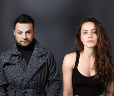 El actor Julián Román y la actriz y cantante venezolana Juliette Pardau. FOTO: IG JULIANROMAN1 Y JULIEPARDAU