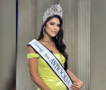 Como ella misma se catalogó, Laura Gallego es la Señorita Antioquia más corta de la historia. <b><span class="mln_small-caps_mln">/ FOTO: @lauragallegosoliss</span></b>