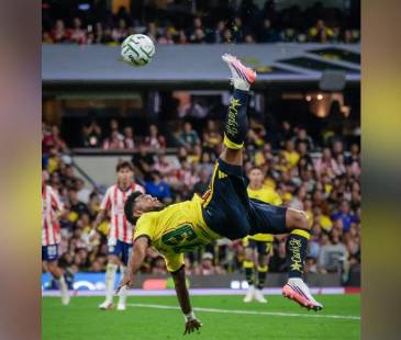El delantero colombiano Miguel Ángel Borja y su gol de chilena en México. FOTO: IG @CLUBAMERICA