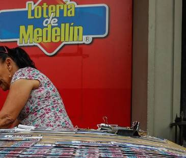 Referencia billetes Lotería de Medellín. <b><span class="mln_small-caps_mln">/FOTO: MANUEL SALDARRIAGA</span></b>
