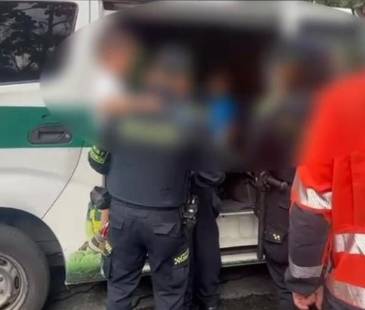 Rescatan 3 niños abandonados en vivienda de Robledo. FOTO: ALCALDÍA DE MEDELLÍN 