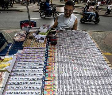 Venta de loterías. FOTO: ARCHIVO - JAIME PÉREZ