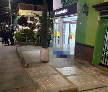 Acordonamiento de la zona del crimen. FOTO: CORTESÍA DENUNCIAS ANTIOQUIA
