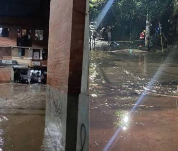 Valadares tuvo varios sectores inundados por taponamiento de alcantarillas. FOTOS: ALCALDÍA DE BELLO Y COMUNICADOSMEDELLIN