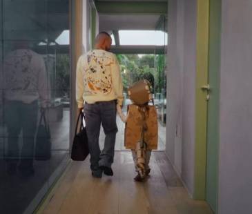 En la colaboración no podía faltar Rio, hijo del artista, con quien muestra de cerca el vínculo que comparten. FOTO: CAPTURA DE VIDEO INSTAGRAM @JBALVIN