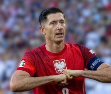 El polaco Robert Lewandowski es una de las grandes figuras del fútbol que se quedó sin participar en el Mundial. FOTO: GETTY