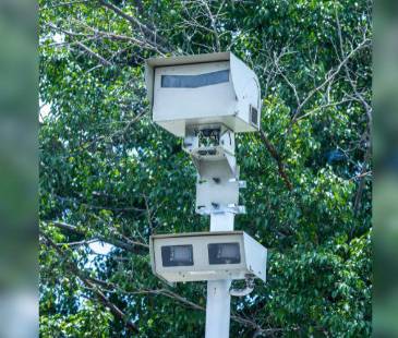 Entrarán en operación las nuevas cámaras de fotodetección instaladas en la Variante de Caldas. <b><span class="mln_small-caps_mln">/ FOTO: JUAN ANTONIO SÁNCHEZ OCAMPO</span></b>