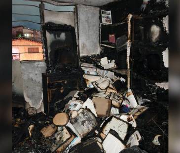 Así quedó la habitación de la casa luego de controlar el fuego totalmente. FOTO: CORTESÍA SERGIO ECHAVARRÍA