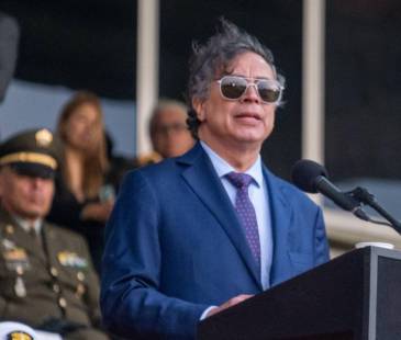 Los presidentes de Colombia, Gustavo Petro, y de Ecuador, Daniel Noboa.: FOTOS: PRESIDENCIA DE LA REPÚBLICA Y GETTY IMAGES