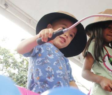 El Centro de Documentación Buen Comienzo, ubicado en el Parque Biblioteca Belén, también prestará servicio durante estos días. FOTO: ALCALDÍA DE MEDELLÍN