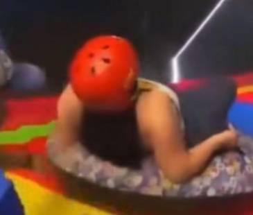 Ella era Camila García Manrique, quien murió tras lanzarse de un tobogán en Norte de Santander. FOTO: REDES SOCIALES Y CAPTURA DE VIDEO