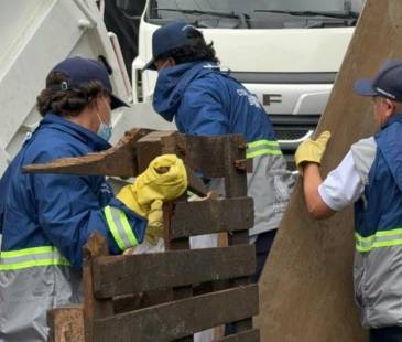 En los operativos han retirado hasta publicidad que no contaba con los permisos. FOTO: ALCALDÍA DE MEDELLÍN
