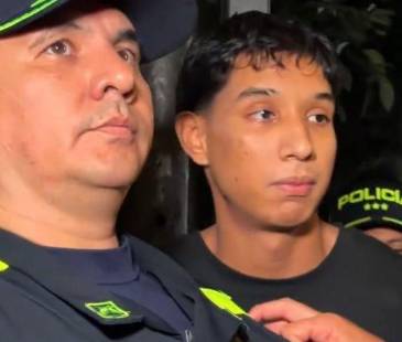 Jacobo Valenciano, hijo del exfutbolista Iván René Valenciano, al momento de su captura. FOTO: CAPTURA DE PANTALLA X DE ABELARDO DE LA ESPRIELLA