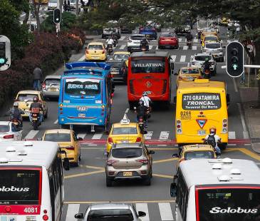 Movilidad en Medellín. FOTO: ARCHIVO - MANUEL SALDARRIAGA QUINTERO