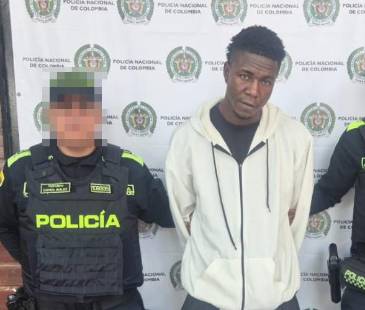 Deyver Corrales Rentería, de 36 años, fue capturado en el centro de Medellín. FOTO: GOBERNACIÓN DE ANTIOQUIA