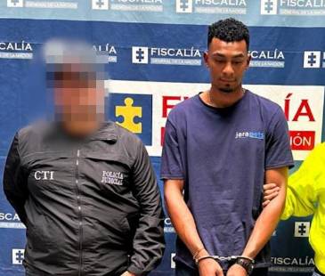 Capturado por ser el presunto responsable del homicidio de un estilista en la comuna 13. FOTO: CORTESÍA FISCALÍA