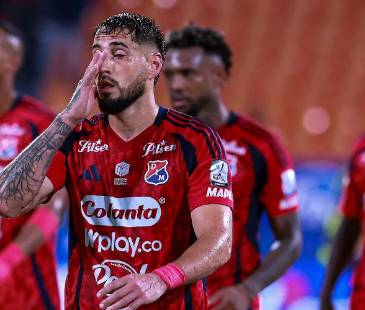 La frustración de los jugadores rojos es evidente. FOTO: MANUEL SALDARRIAGA 