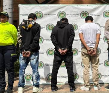 Capturados por hurto de motos. FOTO: CORTESÍA POLICÍA METROPOLITANA