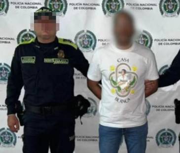 <span class="mln_uppercase_mln">Alias</span><b><span class="mln_uppercase_mln"> el Cantante fue capturado en vía pública de Medellín. FOTO: CORTESÍA POLICÍA NACIONAL</span></b>
