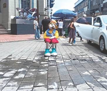 Esta zona es bastante turística, entonces, ¿si no se preocupan por las calles que recorren los de afuera, que nos espera a los de acá? FOTOS: ALEJANDRA MORALES RÍOS