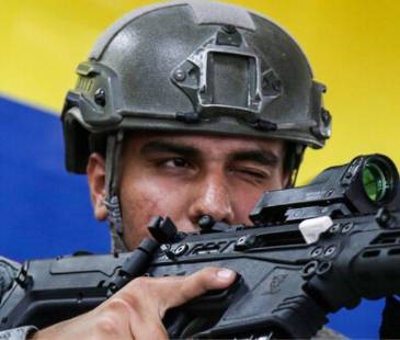 Las lesiones no comprometieron la integridad de ninguno de los uniformados. FOTO: COLPRENSA