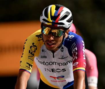 Egan Bernal en la octava etapa del Giro de Italia 2026. FOTO: GETTY IMAGES
