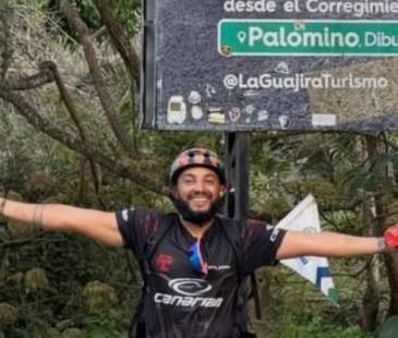 Larry tiene 30 años y desde hace 17 que practica el patinaje. Además de deportista, es instructor. FOTOS: CORTESÍA