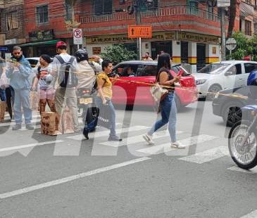 <span class="mln_uppercase_mln">El</span><b><span class="mln_uppercase_mln"> parque principal fue evacuado en su totalidad. FOTO: CRISTIAN VÁSQUEZ</span></b>