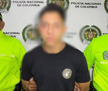 Diego Alejandro Galicia Jaramillo, de 18 años<span class="mln_small-caps_mln">, fue capturado por funcionarios de la Sijín de la Policía Metropolitana. FOTO: POLICÍA </span>