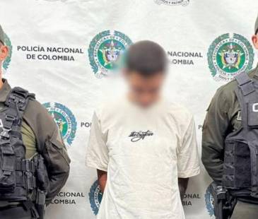 Capturado alias la Chinga, presunto cabecilla de la banda los Controladores. FOTO: POLICÍA METROPOLITANA VALLE DE ABURRÁ 
