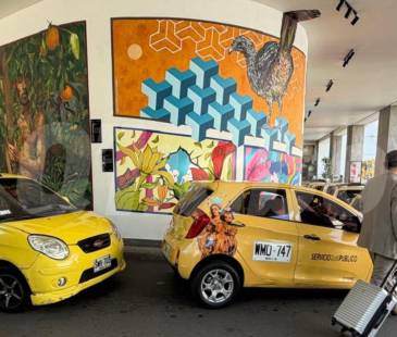 Así es la llegada de viajeros a la galería de arte de San Diego. FOTO: JAIDER ESCOBAR BUITRAGO