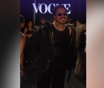 El paisa lució muy urbano, pero elegante en el evento. FOTO: @LAREDCARACOL