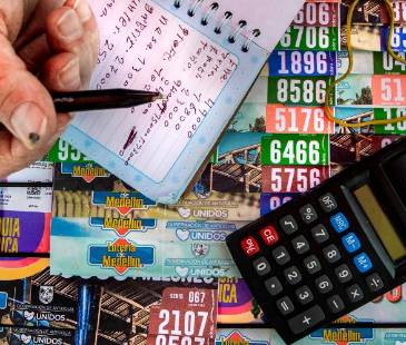 <span class="mln_uppercase_mln">Loterías</span><b><span class="mln_uppercase_mln"> del día sábado. FOTO: JAIME PÉREZ</span></b>