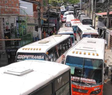 La movilidad colapsó en la zona por unas siete horas. <b><span class="mln_small-caps_mln">/FOTO: EN OTRO ÁNGULO</span></b>