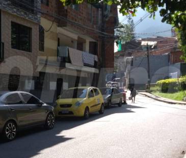 En este sector del barrio El Vergel ocurrió la pelea en la que resultó herido Yohan Eduardo Espinosa Álvarez. FOTO: GUILLERMO LEÓN OSPINA MUÑOZ