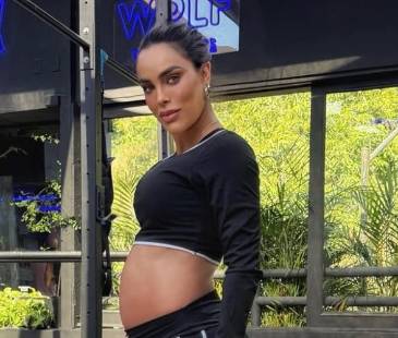 La actriz contó en una dinámica de Instagram cómo se prepara para su maternidad. FOTO: INSTAGRAM @SARACORRALES