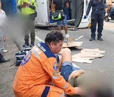 Los heridos fueron trasladados al Hospital San Juan de Dios de San Luis. FOTO: X @AREGIONALCOM