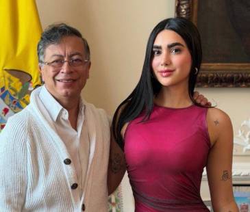 El presidente Gustavo Petro junto a Gabriela Muñoz. FOTO: X @GABYMUNOZZ_
