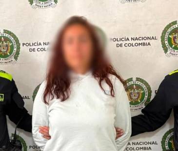 <span class="mln_uppercase_mln">La</span><b><span class="mln_uppercase_mln"> mujer fue capturada por el delito de maltrato animal. FOTO: CORTESÍA POLICÍA METROPOLITANA </span></b>