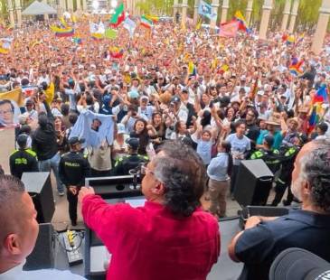 <span class="mln_uppercase_mln">Así</span><b><span class="mln_uppercase_mln"> fue el evento del 1.° de mayo en Medellín. FOTO: TOMADA DE X @gustavopetro</span></b>