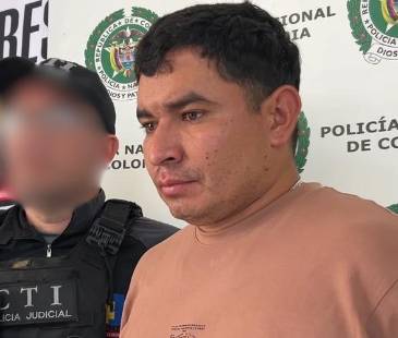 Wilmar Elías Zuleta Pulgarín, alias Lobo o Emanuel, cuando fue capturado en un operativo del CTI de la Fiscalía, Policía Nacional y Ejército Nacional. FOTO: CORTESÍA