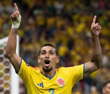 El lateral paisa Daniel Muñoz celebrando su segundo gol en la Copa del Mundo. FOTO: JUAN ANTONIO SÁNCHEZ - ENVIADO ESPECIAL
