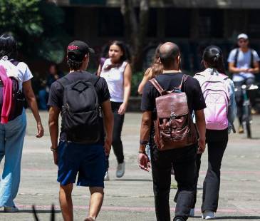 Estudiantes universitarios. FOTO: MANUEL SALDARRIAGA