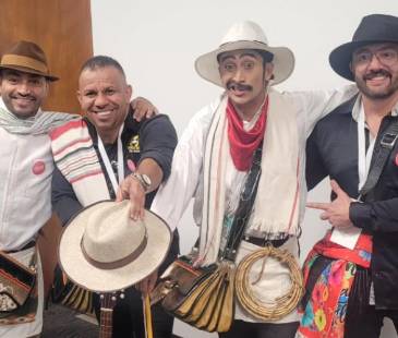 El Parcero del Popular 8 (izq.) lidera el cartel de humoristas que se presentará este domingo con fines solidarios. FOTO: @<a rel="nofollow" href="https://www.instagram.com/soyrobinsonposada/#">soyrobinsonposada</a>