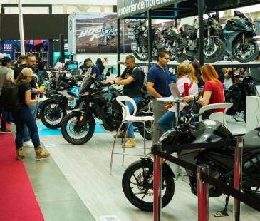 La feria fue reconocida en el 2025 por Asoeventos como el evento más importante de Medellín gracias a su impacto en la economía y la proyección internacional de la capital antioqueña. FOTO: FERIA DE LAS 2 RUEDAS
