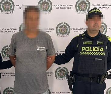<span class="mln_uppercase_mln">El</span><b><span class="mln_uppercase_mln"> sujeto fue capturado en flagrancia dentro de la vivienda. FOTO: CORTESÍA POLICÍA METROPOLITANA</span></b>