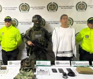 Alias Soldo fue capturado en el barrio Villa Turbay, en la comuna 8 - Villa Hermosa. FCTO: CORTESÍA POLICÍA 